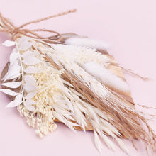 Load image into Gallery viewer, Dried Palm Spear Bouquet (Mocha Latte)