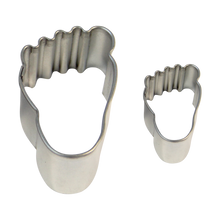 Load image into Gallery viewer, Cookie & Cake Cutters - Set of 2