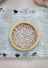 Load image into Gallery viewer, Ceramic Baking Beans (500g)
